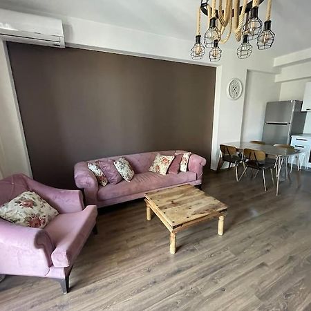 7Th Heaven Apartment In Central Tbilisi Luaran gambar
